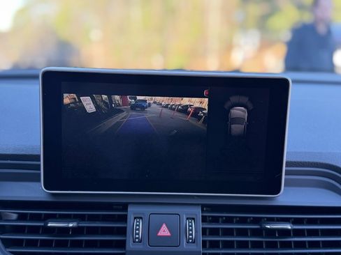 Used 2020 Audi SQ5 Premium Plus w/ Premium Plus Package image 53