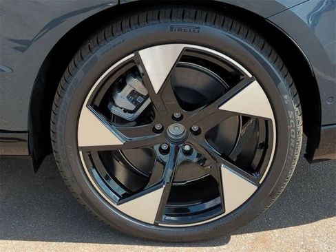 New 2025 Volvo EX90 Ultra w/ Protection Package Premier image 12