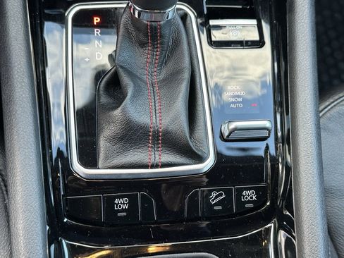 Used 2024 Jeep Compass Trailhawk image 28