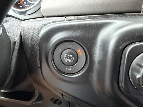 Used 2021 Jeep Wrangler Sport AWD/4WD image 18