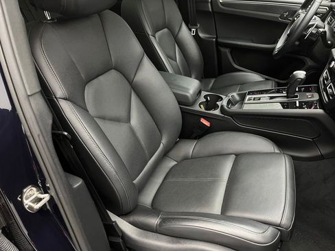 Used 2022 Porsche Macan GTS image 35