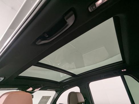 Used 2025 BMW X5 xDrive40i image 13