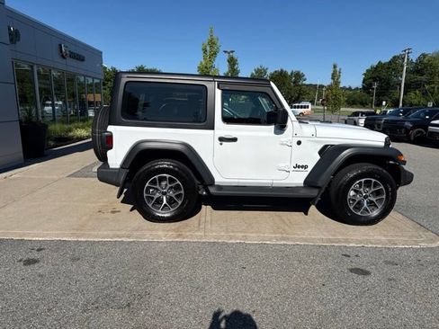 Certified 2026 Jeep Wrangler Sport AWD/4WD image 8