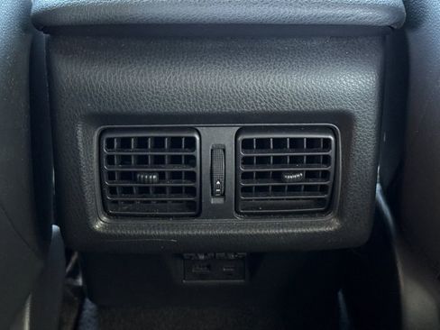 Used 2025 Toyota Camry SE FWD image 20