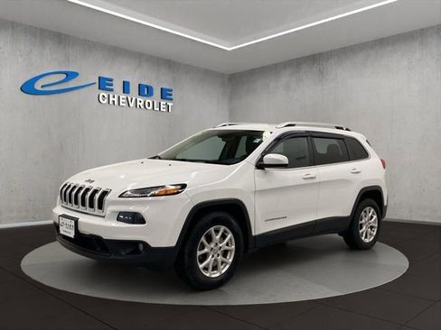 Used 2015 Jeep Cherokee Latitude w/ Cold Weather Group image 7