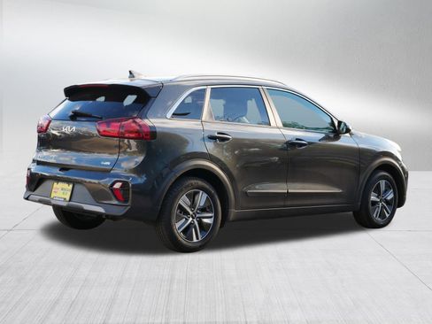 Certified 2022 Kia Niro LXS image 7