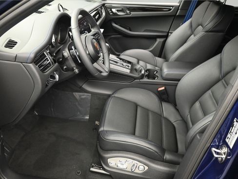 New 2026 Porsche Macan AWD/4WD image 6