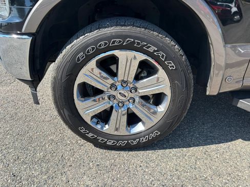 Used 2018 Ford F150 Lariat w/ Equipment Group 502A Luxury AWD/4WD image 10