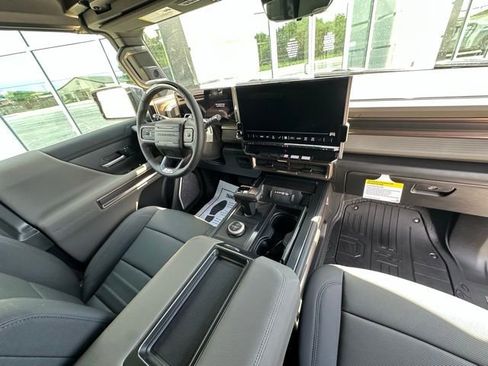 New 2025 GMC Hummer EV 2X image 34