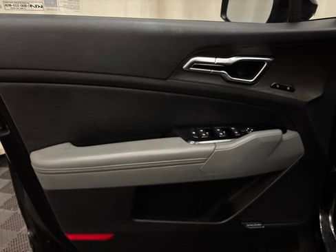 Certified 2023 Kia Sportage X-Pro AWD/4WD image 11