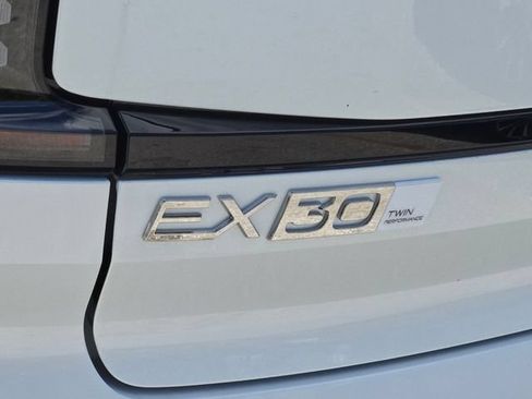 New 2026 Volvo EX30 Ultra w/ Protection Package AWD/4WD image 10
