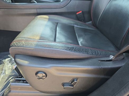 Used 2023 Dodge Durango GT image 31