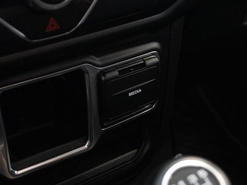Used 2020 Jeep Wrangler Sport AWD/4WD image 10
