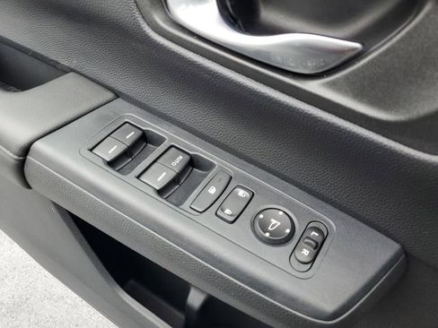 Used 2025 Honda CR-V LX image 30