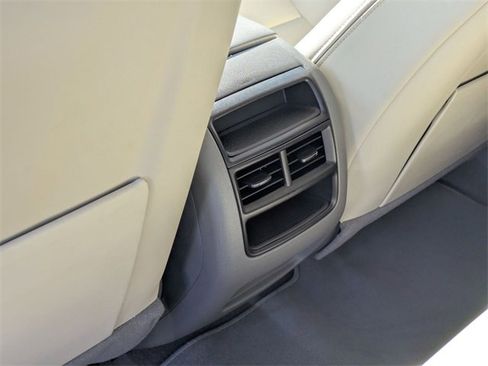 Used 2022 Cadillac XT5 Premium Luxury image 31