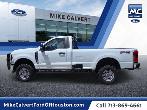 Used 2023 Ford F250 XL w/ 360-Degree Camera Package AWD/4WD image 2