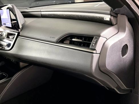 Used 2025 Lexus ES 300h w/ Premium Package image 17