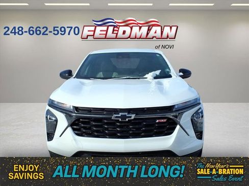 Used 2024 Chevrolet Trax RS w/ Driver Confidence Package image 2