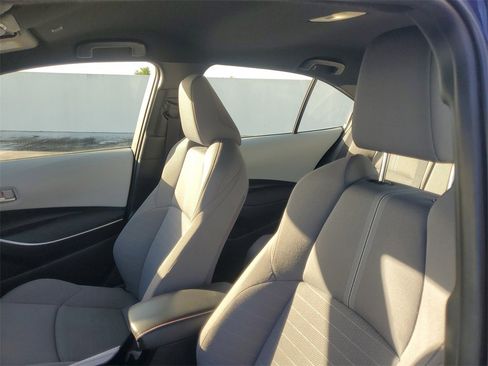 Used 2023 Toyota Corolla SE image 16