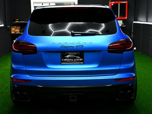 Used 2017 Porsche Cayenne GTS image 4