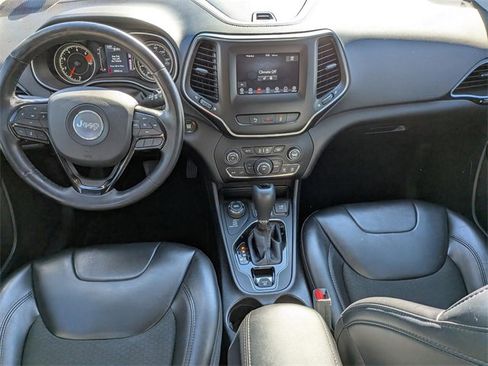 Used 2021 Jeep Cherokee Latitude Plus image 14