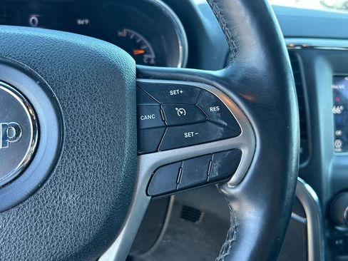 Used 2018 Jeep Grand Cherokee Limited AWD/4WD image 19