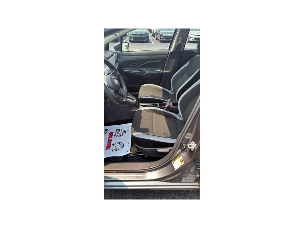 Used 2025 Nissan Versa S FWD image 11