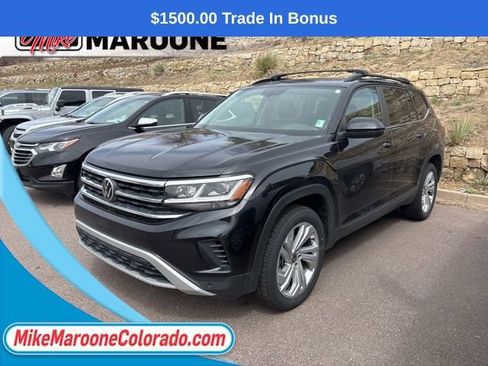 Used 2023 Volkswagen Atlas SE w/ Panoramic Sunroof Package image 2