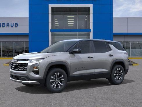 New 2026 Chevrolet Equinox LT image 2