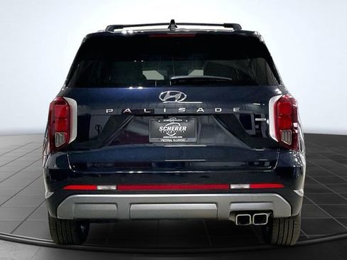 Used 2023 Hyundai Palisade Limited image 4