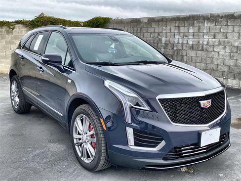 Certified 2025 Cadillac XT5 Sportv image 40