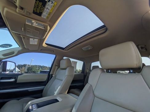 Used 2018 Toyota Tundra Limited w/ Limited Premium Package RWD image 20