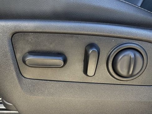 Used 2019 GMC Sierra 1500 SLT image 28