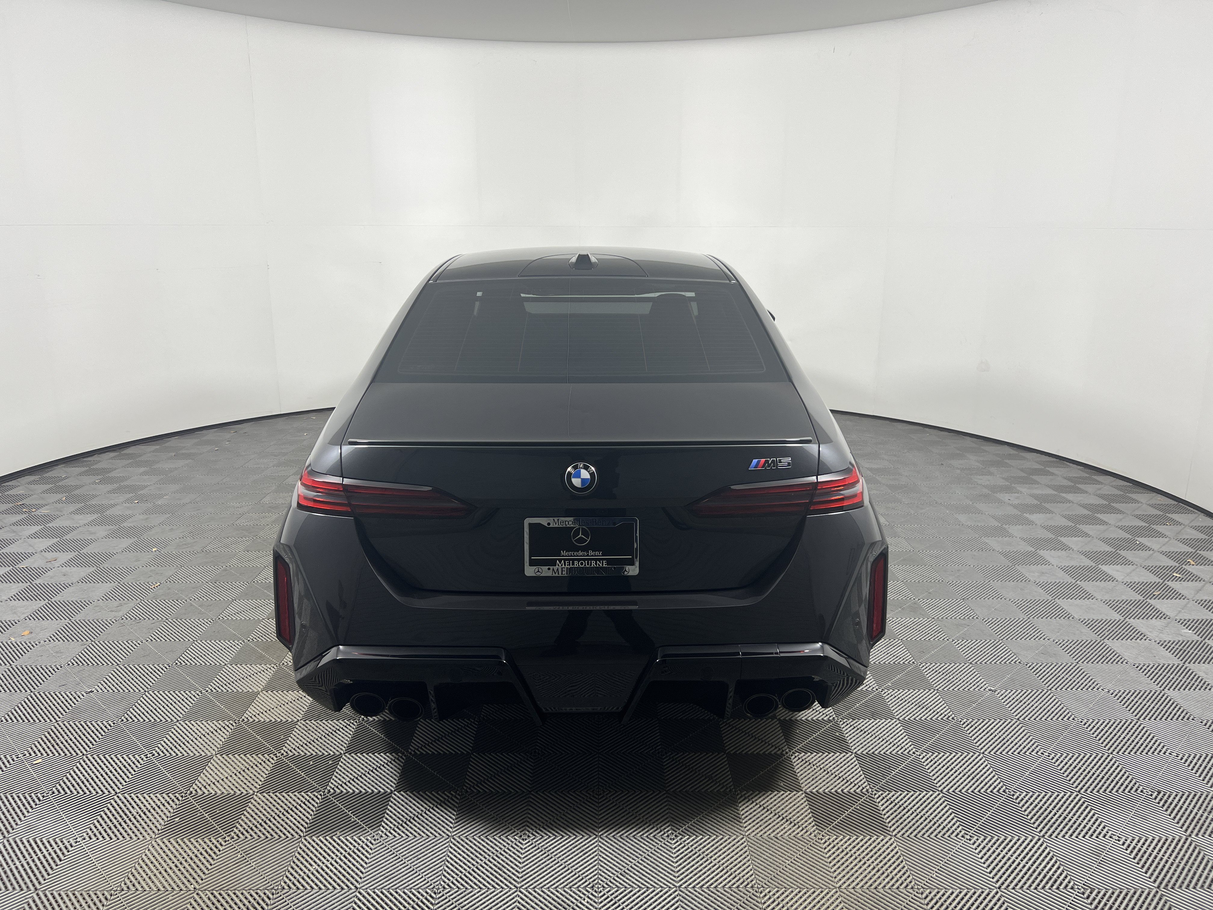 Used 2025 BMW M5 w/ Executive Package AWD/4WD image 4