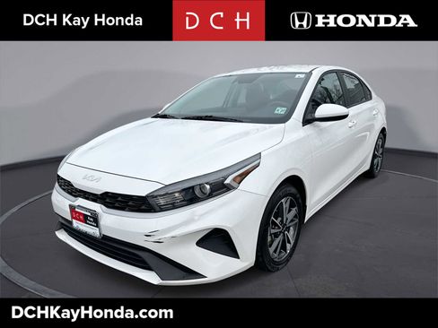 Used 2022 Kia Forte LXS image 1