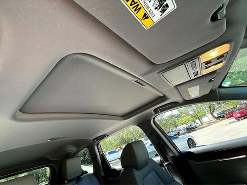 Used 2021 Honda CR-V Touring image 24