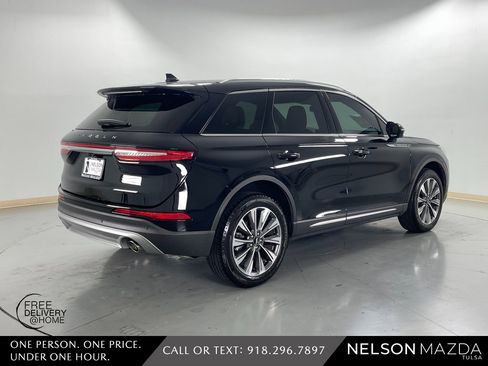 Used 2022 Lincoln Corsair Reserve w/ Elements Package image 6