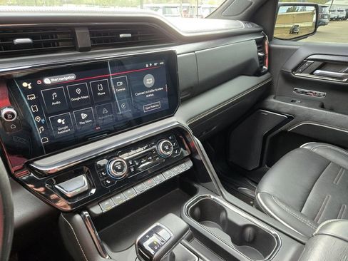 Used 2023 GMC Sierra 1500 AT4X image 16