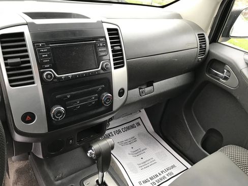 Used 2017 Nissan Frontier SV RWD image 13