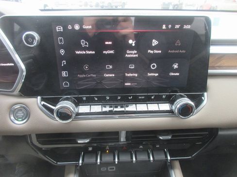 New 2026 GMC Canyon Denali image 19