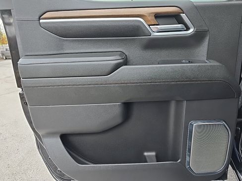 Used 2024 Chevrolet Silverado 1500 High Country image 28