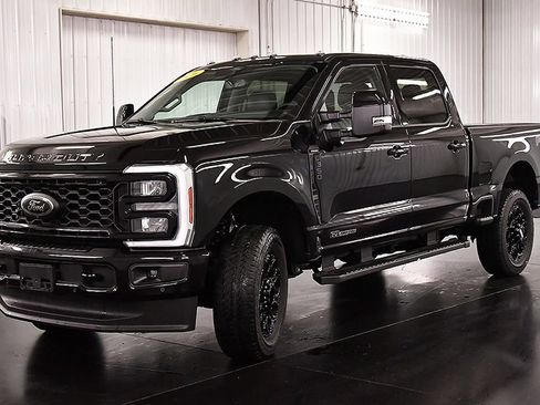 New 2026 Ford F350 Lariat w/ Black Appearance Package AWD/4WD image 3