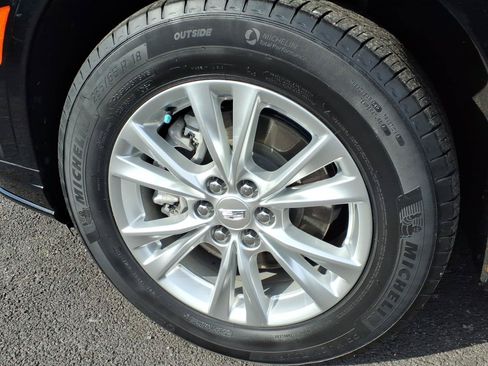 Certified 2024 Cadillac XT6 Luxury w/ LPO, Floor Liner Package AWD/4WD image 9