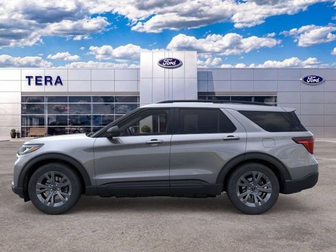 New 2026 Ford Explorer Active w/ Active Comfort Package AWD/4WD image 3