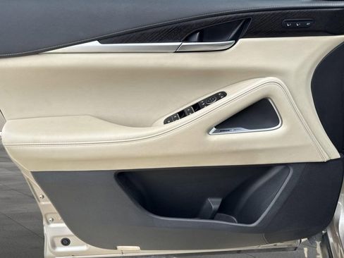 Used 2024 INFINITI QX60 Sensory w/ Vision Package FWD image 8