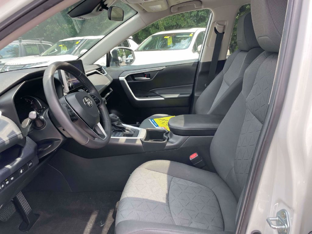 Used 2023 Toyota RAV4 XLE w/ Convenience Package AWD/4WD image 14