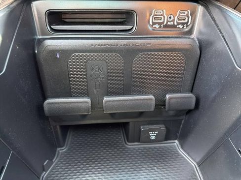 Used 2023 RAM 2500 Limited AWD/4WD image 50