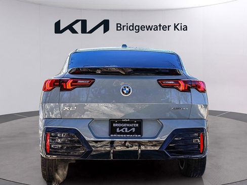 Used 2025 BMW X2 xDrive28i AWD/4WD image 6