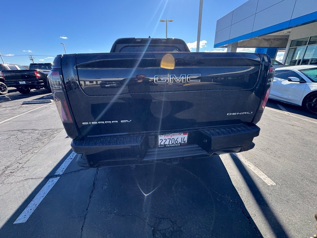 Used 2025 GMC Sierra EV Denali AWD/4WD image 5