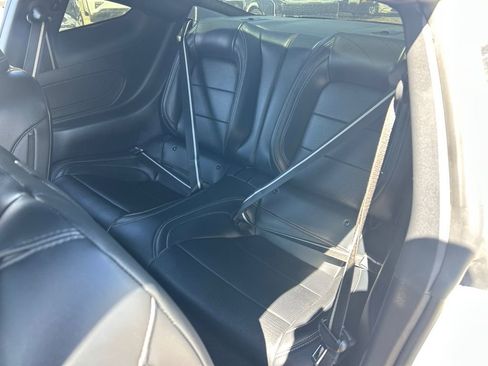 Used 2024 Ford Mustang GT Premium image 9